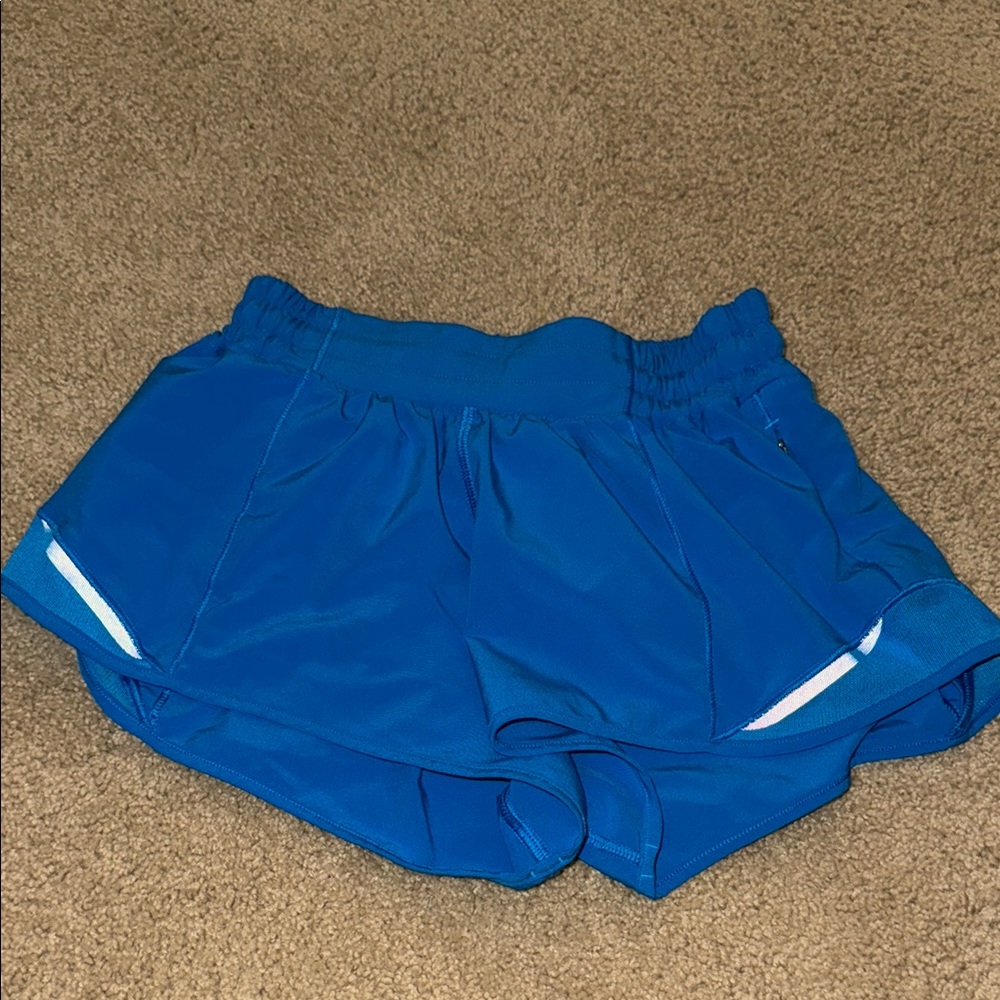 Lululemon Poolside low rise 2.5” short